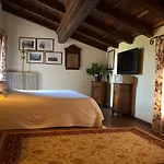 Bed & Breakfast Castello Di 4*