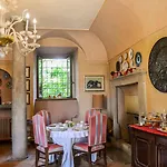 Castello Di Bed & Breakfast
