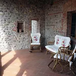Castello Di Bed & Breakfast Cernusco Lombardone