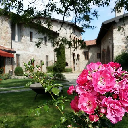לינה וארוחת בוקר Castello Di Cernusco Lombardone