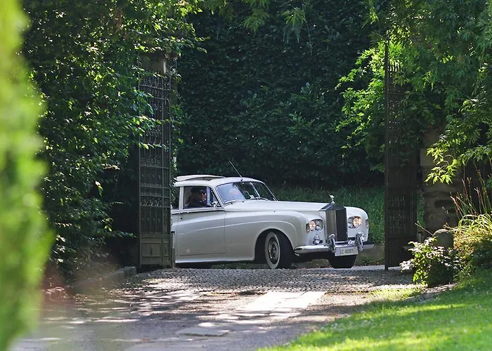 Castello Di Oda ve Kahvaltı