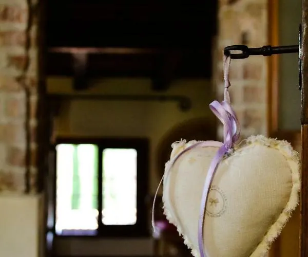 Oda ve Kahvaltı Castello Di 4*